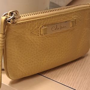 Cole Haan Pebbled Leather Card Holder Key Chain Wristlet!